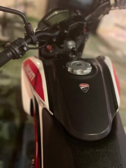 
										2014 Ducati Hypermotard 950 SP full									